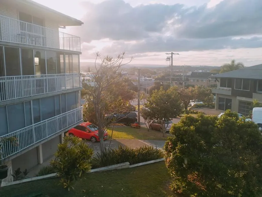 Beach, Bars, Brunch - Burleigh Apartment Gold Coast