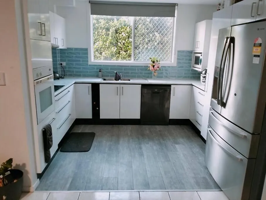 Beach, Bars, Brunch - Burleigh Apartment Gold Coast