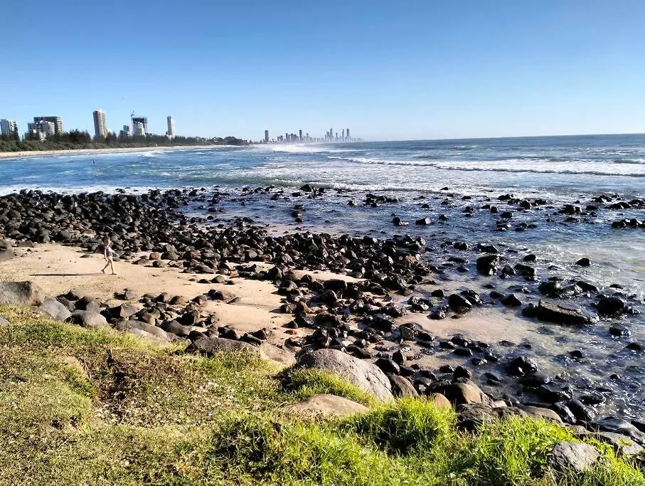 Beach, Bars, Brunch - Burleigh Apartment Gold Coast