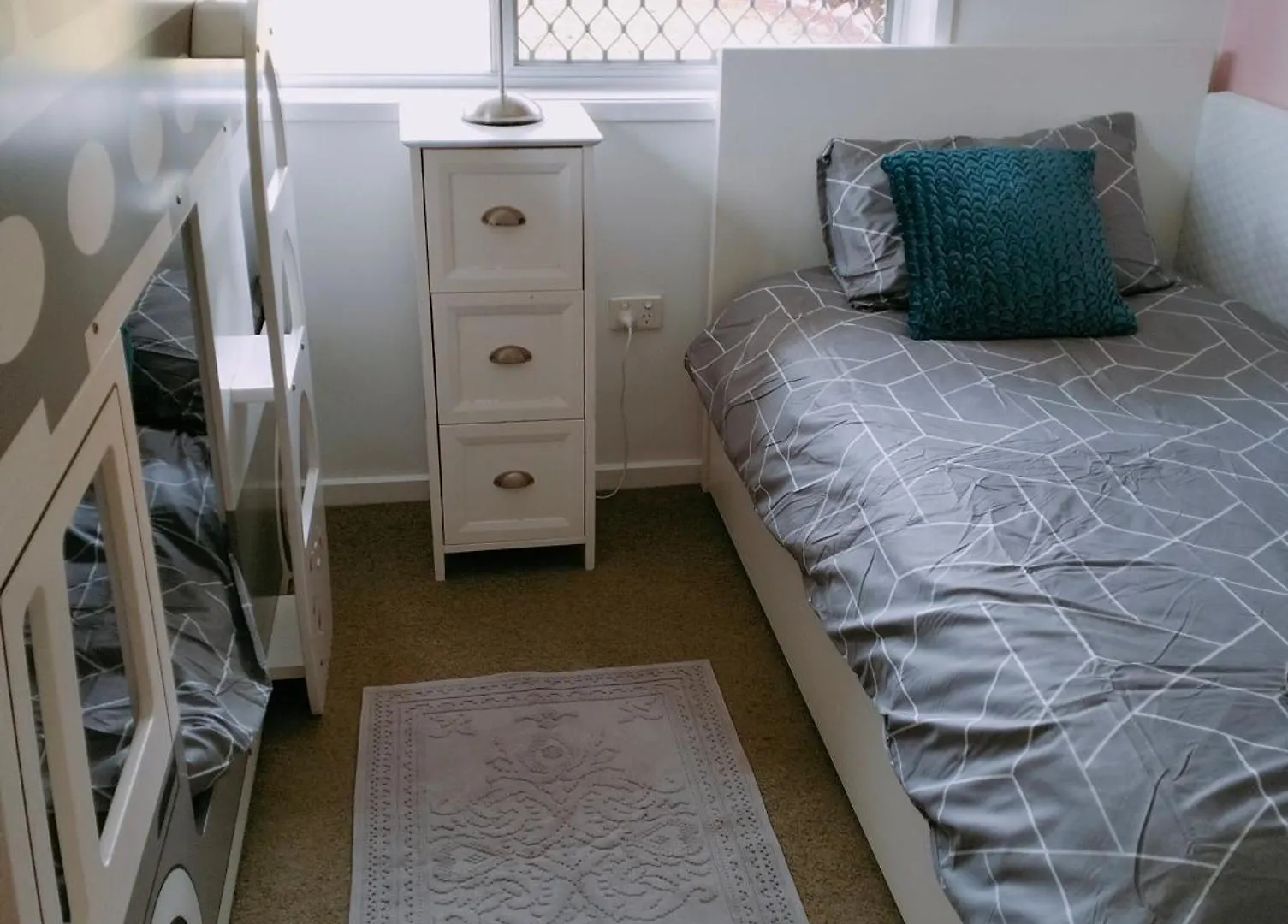 Beach, Bars, Brunch - Burleigh Apartment Gold Coast 0*,  Australia