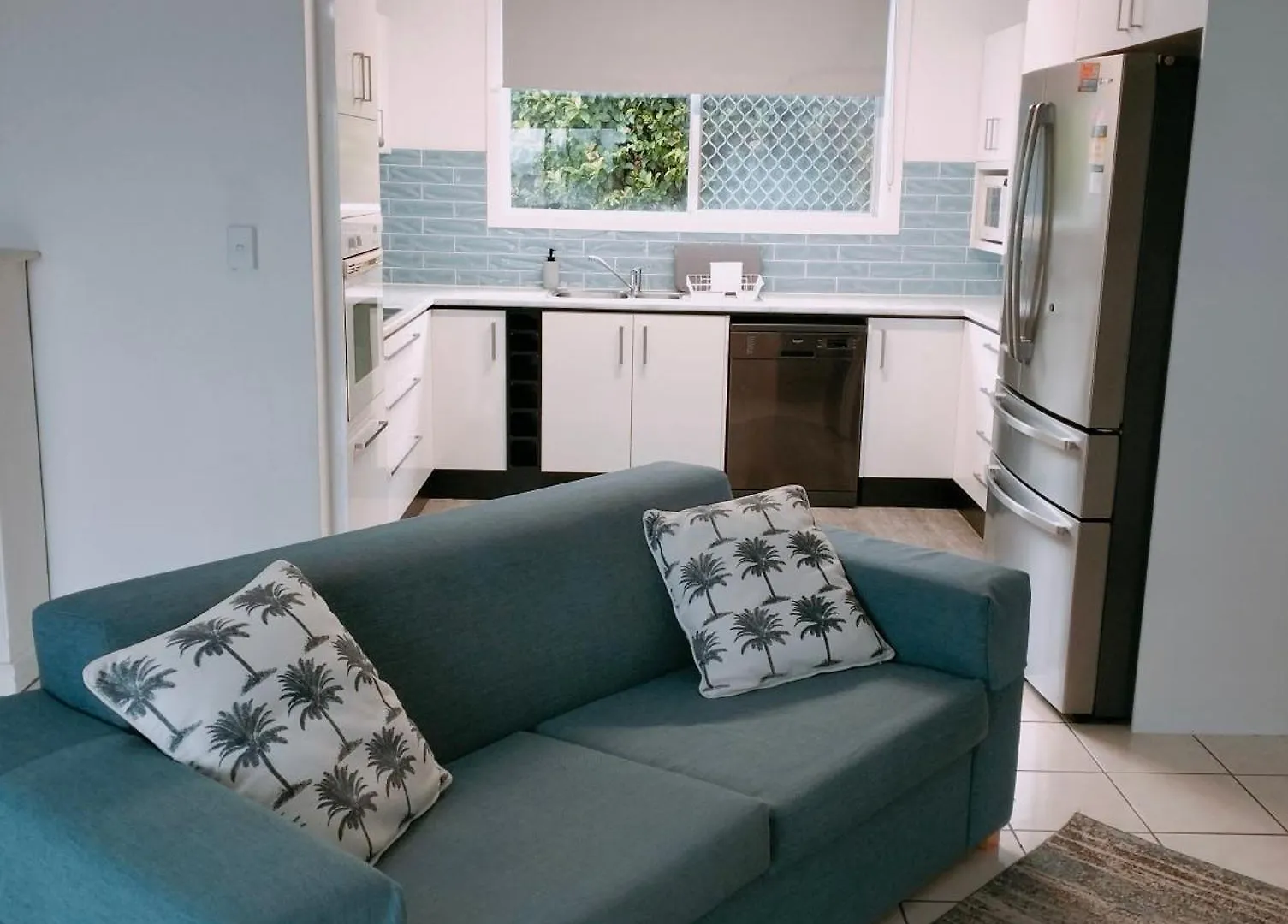 Beach, Bars, Brunch - Burleigh Apartment Gold Coast Australia